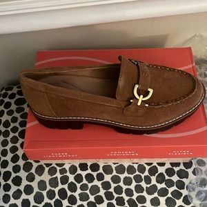 Easy Spirit Kinndle Loafers